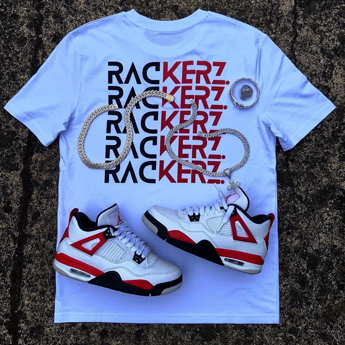 SIGNATURE LOGO GRAPHIC TEE WHITE & RED